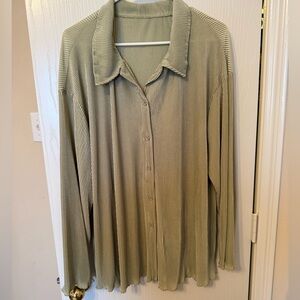 SHEIN Curve Pleated Sage Green Button Down Blouse